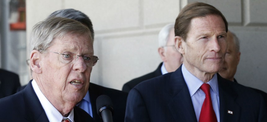 Sens, Johnny Isakson, R-Ga., (left) chairman of the Veterans' Affairs Committee, and Richard Blumenthal, D-Conn., the ranking member. 