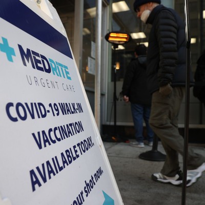 Judge Suspends Federal Contractor Vaccine Mandate Nationwide - Vimarsana News