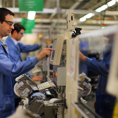 A Lack of Workers Is Hurting Supply Chains More than COVID, Defense Execs Say - Vimarsana News