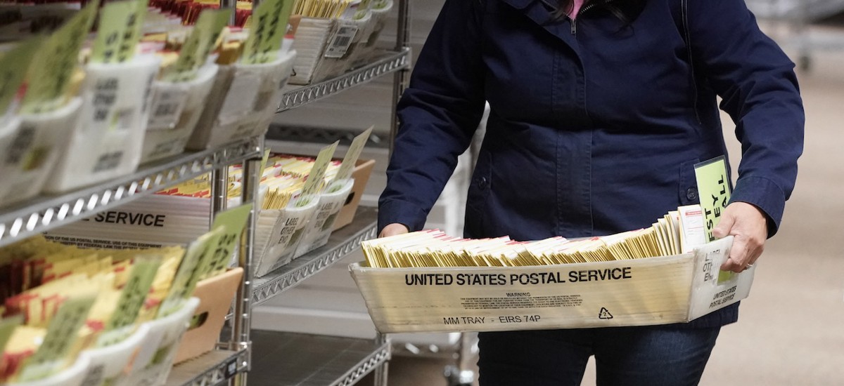 Postal management projected USPS will once again be in the red in fiscal 2025.