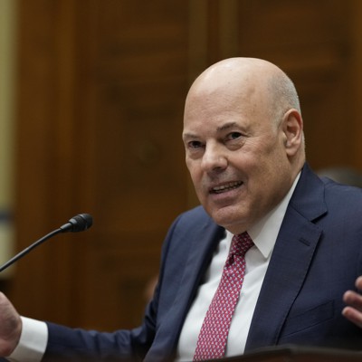 हाउस कमेटी ने डेजॉय की डाक ओवरहाल योजनाओं की आलोचना की