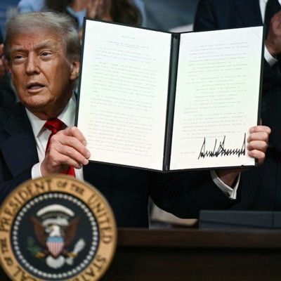 संघीय अनुदान को ट्रम्प के एजेंडे, राष्ट्रपति आदेशों को ‘प्रदर्शन’ करना चाहिए