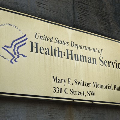 ओएससी की रिपोर्ट के अनुसार कचरे के बारे में व्हिसलब्लोअर रिपोर्ट के कारण एक एजेंसी का आकार कम हो गया है