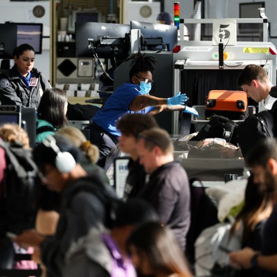 Travel industry rallies support for TSA staff working without pay amid concern of delays during shutdown