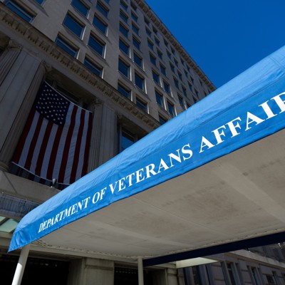 Veterans who depend on mental health care keep losing their therapists ...