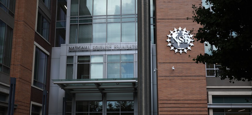 Grist’s analysis found that the number of NSF grants whose titles or abstracts mentioned “climate change” fell from 889 in 2023 to 148 last year, a 77% plunge.