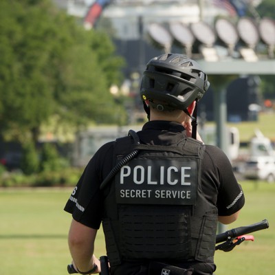 FEDERAL LAW ENFORCEMENT連邦政府法執行機関 Law Enforcement - Government Executive