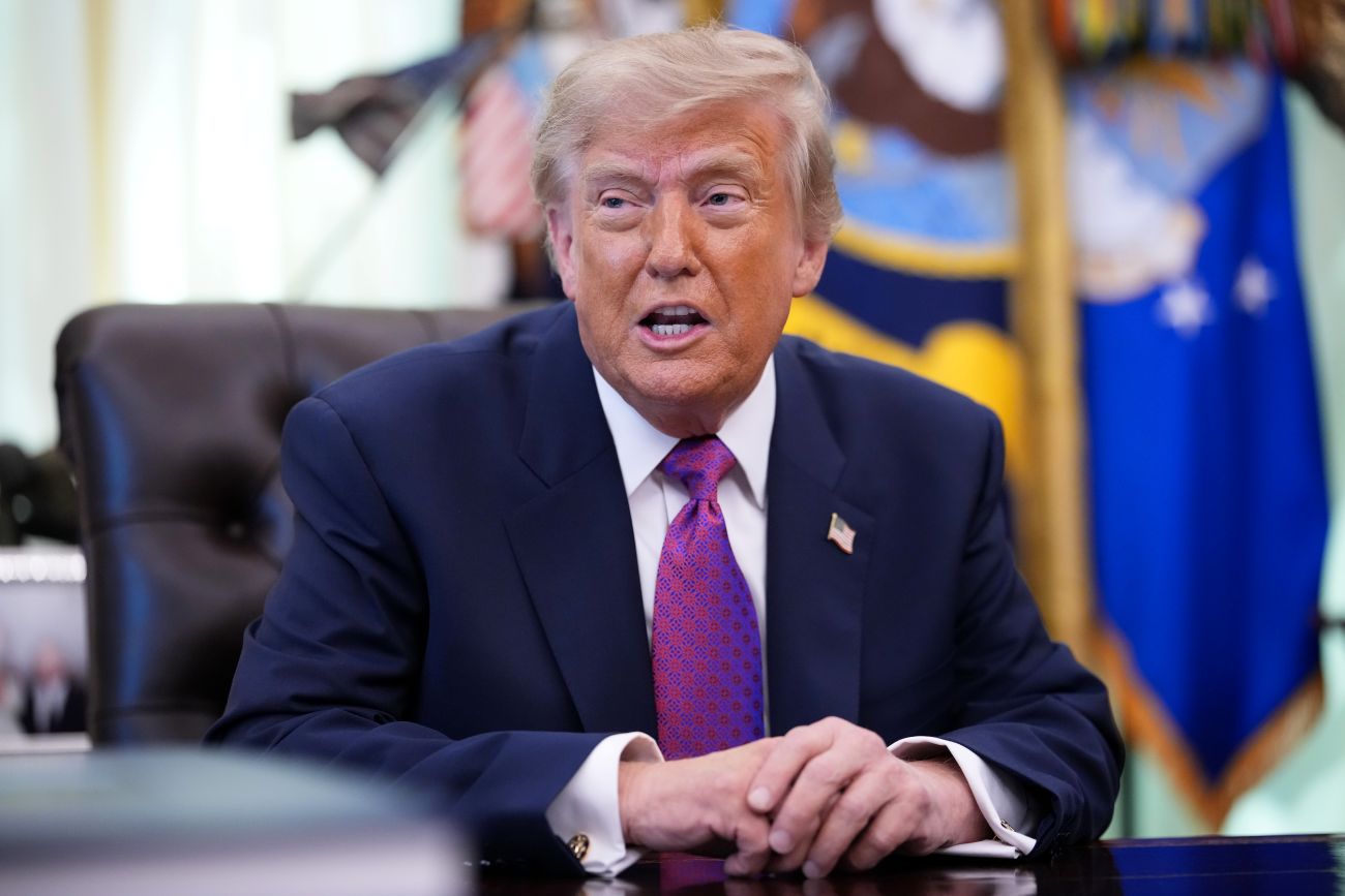 Trump Set Federal Workers' 2027 Raise to Zero and Gave Law Enforcement 3.8%. He Blamed Inflation That Has Gone Up on His Own Watch.